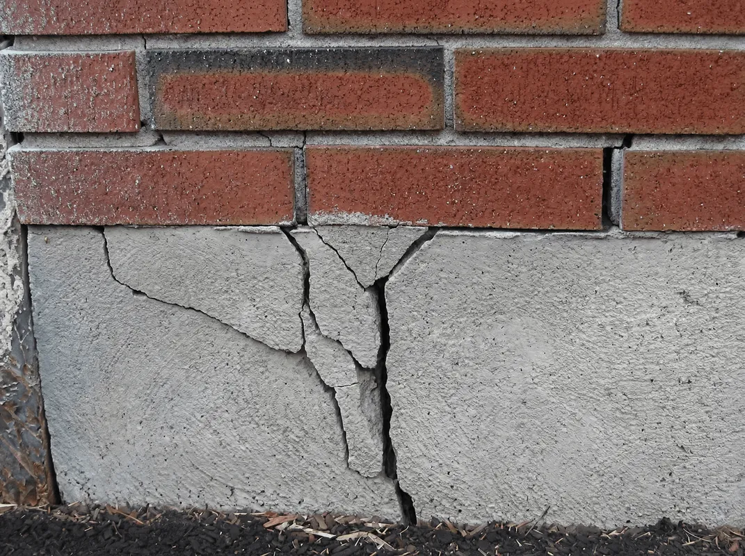 Concrete foundation with serious structural damage in Kansas City, MO